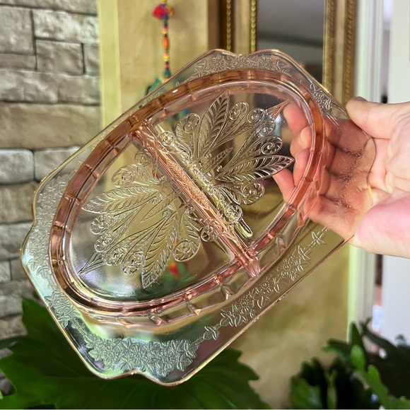 Vintage Pink Glass Divided Relish Dish - Picture 6 of 8